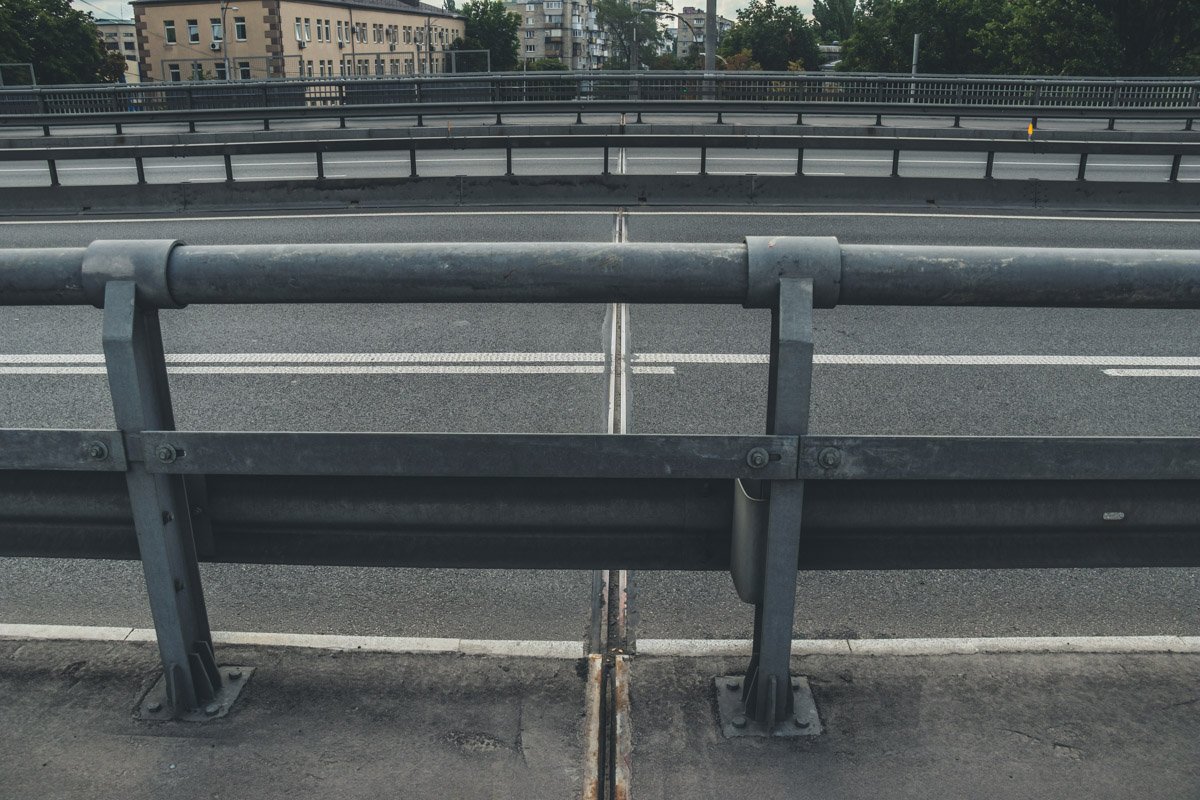 Путепровод обезопасили от подобных ситуаций в будущем Путепровод обезопасили от подобных ситуаций в будущем