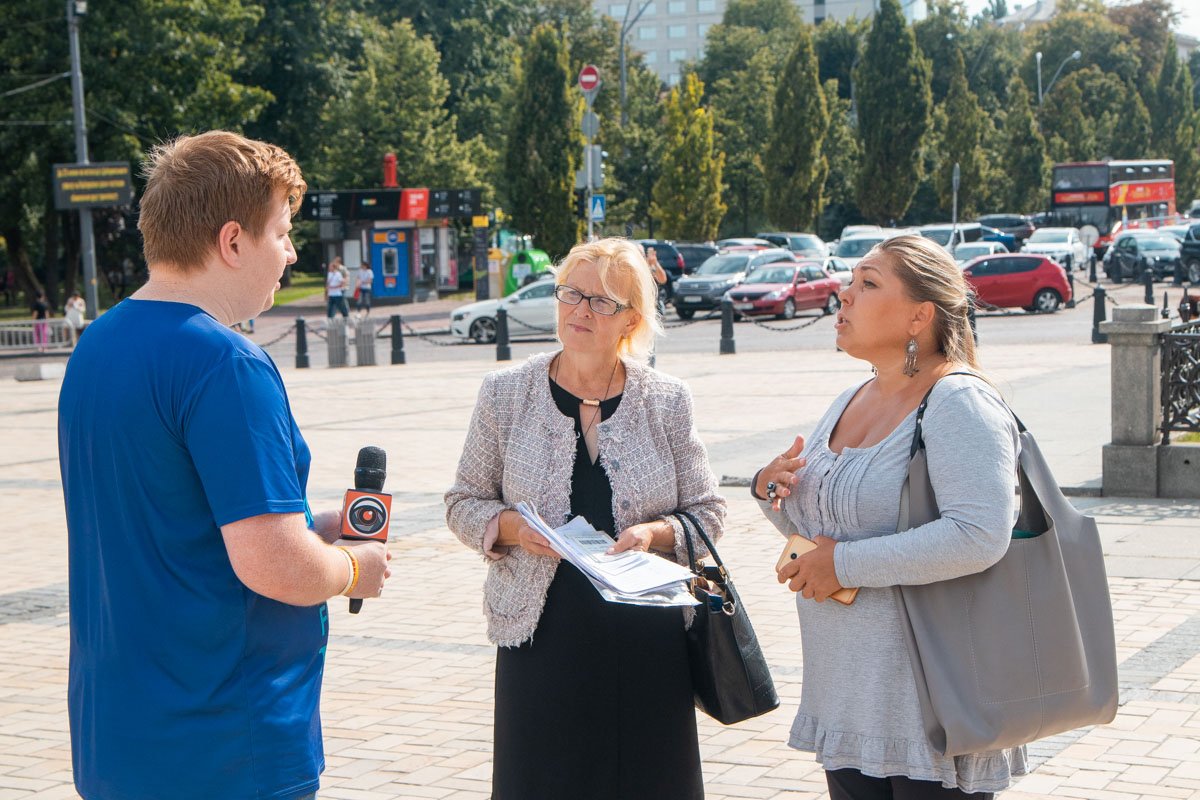 Практически единственная помощь, которую получает Ольга - от небезразличных людей