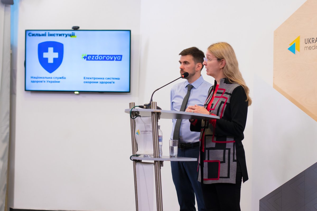 В конце брифинга чиновники ответили на вопросы журналистов В конце брифинга чиновники ответили на вопросы журналистов