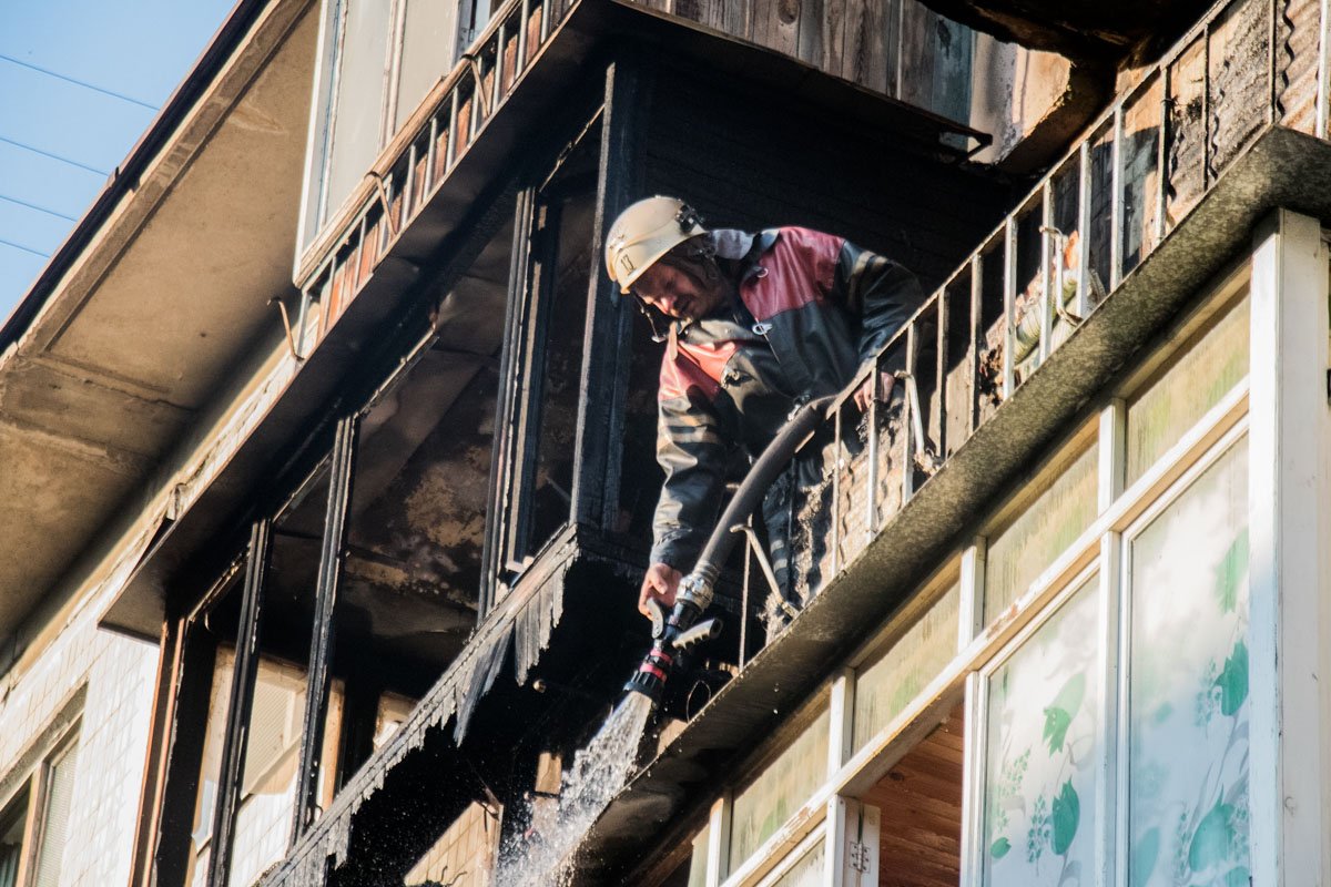 Возгорание произошло на балконе Возгорание произошло на балконе