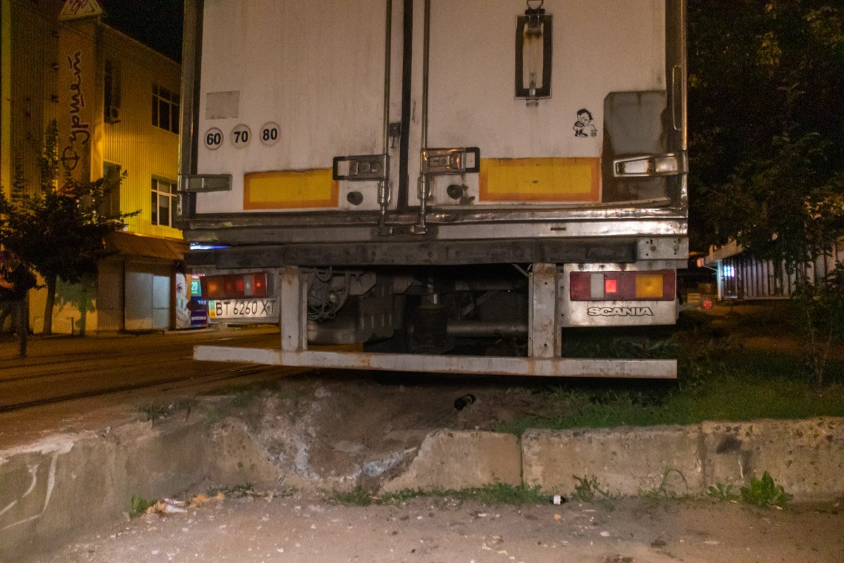 Водитель ехал из Херсонской области на разгрузку