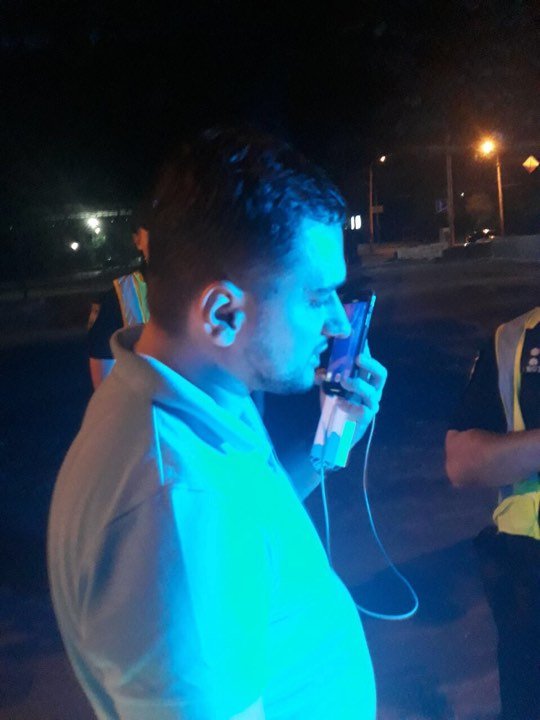 Когда прокурор устал, он просто ушел в кусты