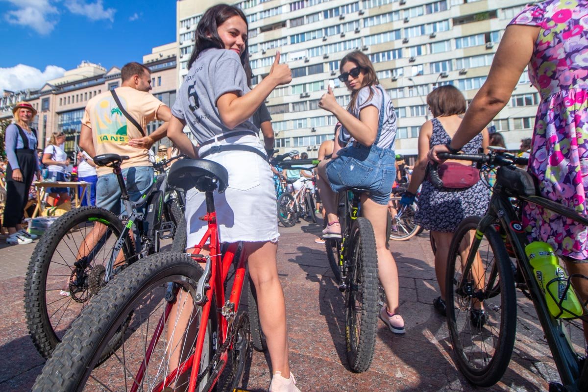 Преодолеть пятикилометровую дистанцию решили и редакторы Информатора