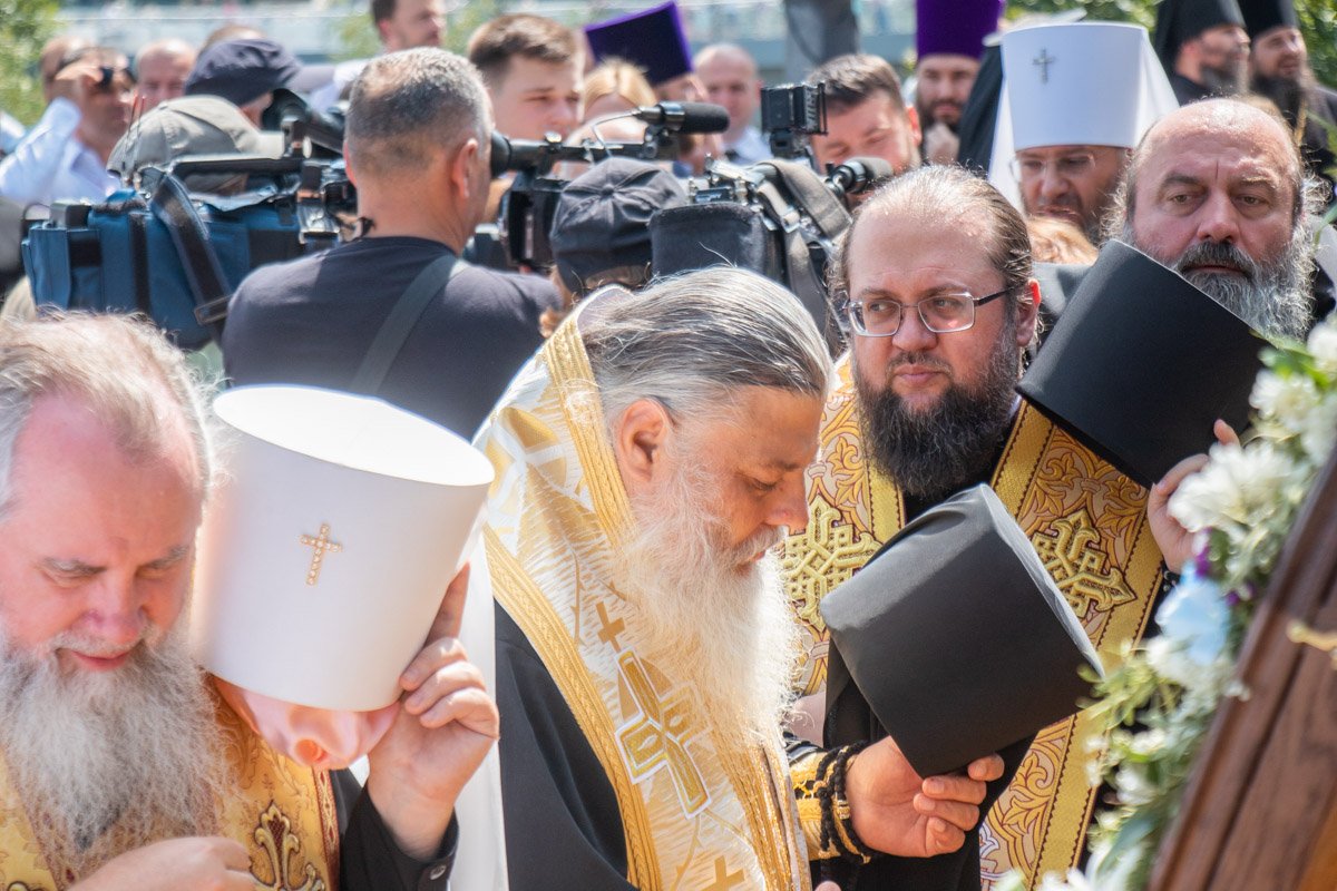 Молебен в самом разгаре Молебен в самом разгаре