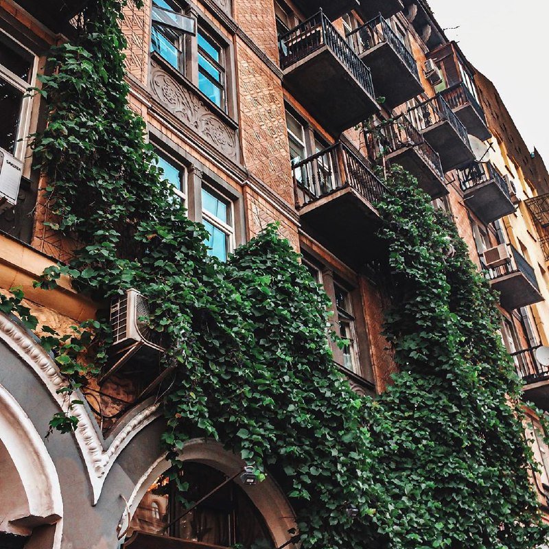 Домик на Бессарабке заметила @irina_kanjuk