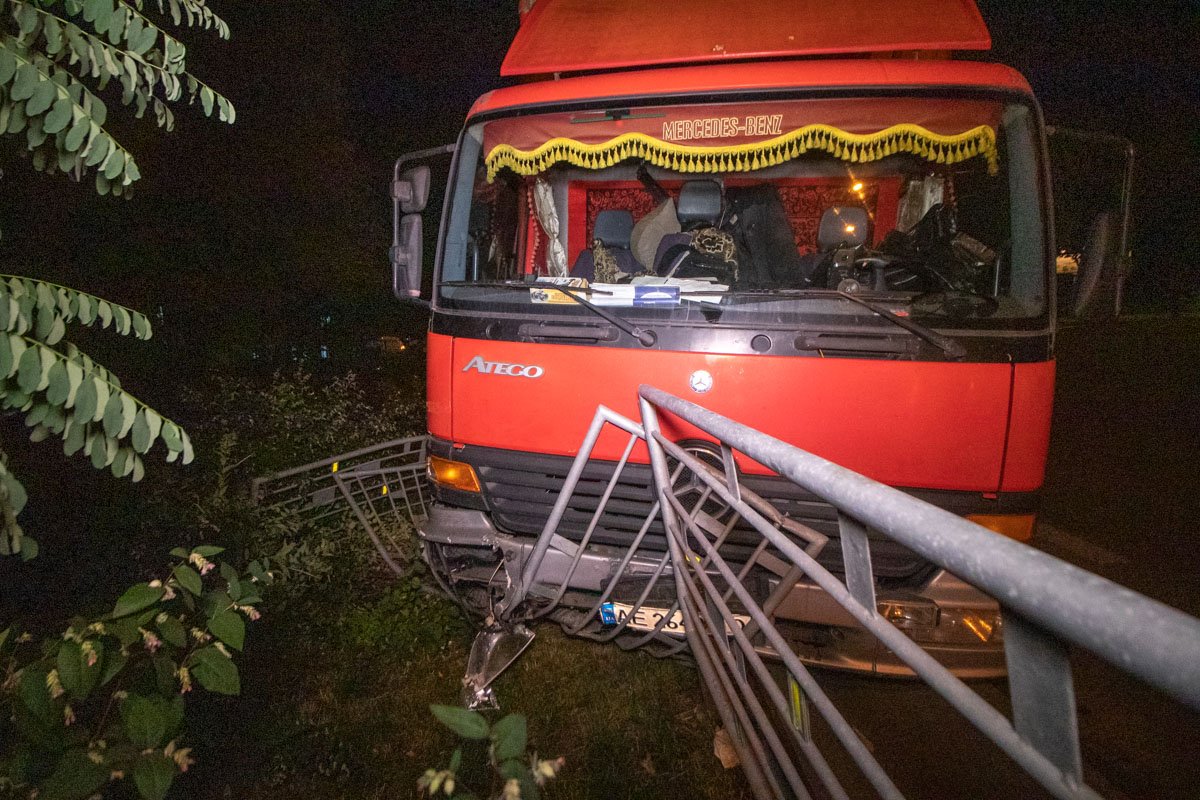 Причиной ДТП стала смерть водителя Причиной ДТП стала смерть водителя