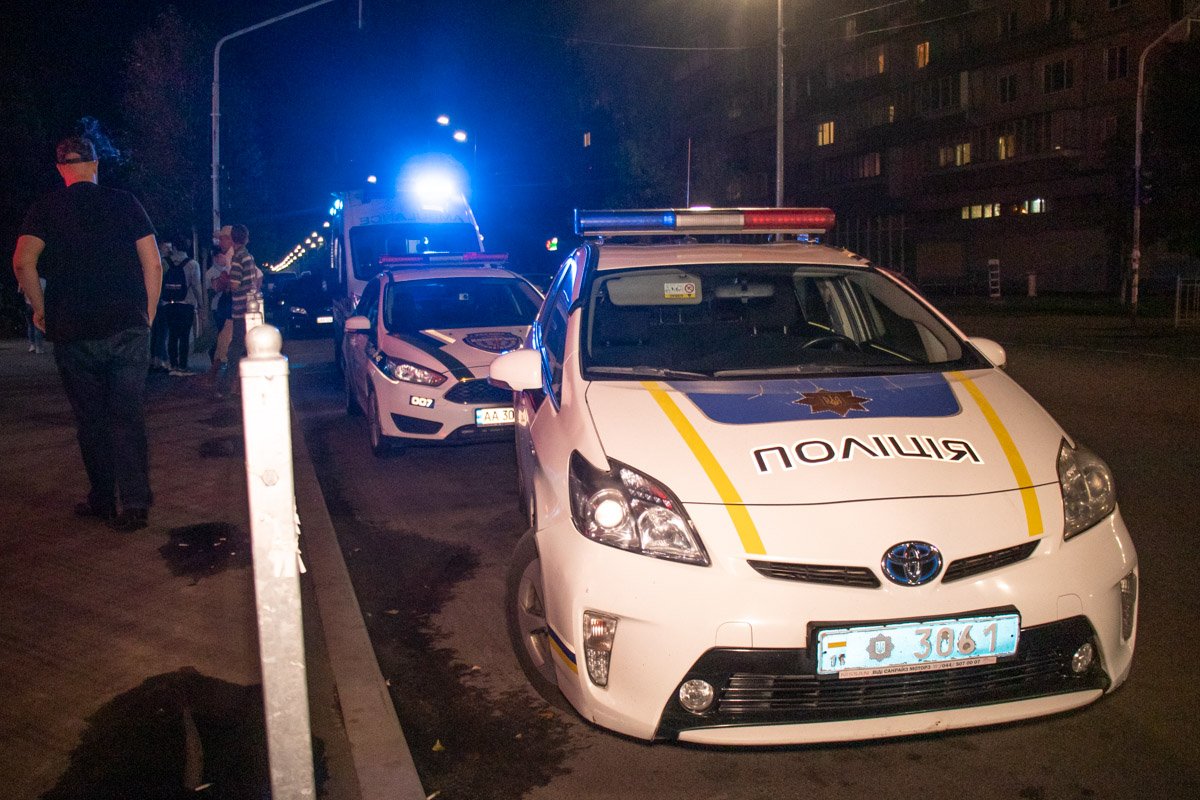 У пострадавшей ранение верхней части бедра 