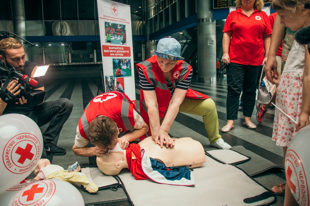 На четырех локациях прошли мастер-классы по оказанию первой помощи и другие просветительские мероприятия