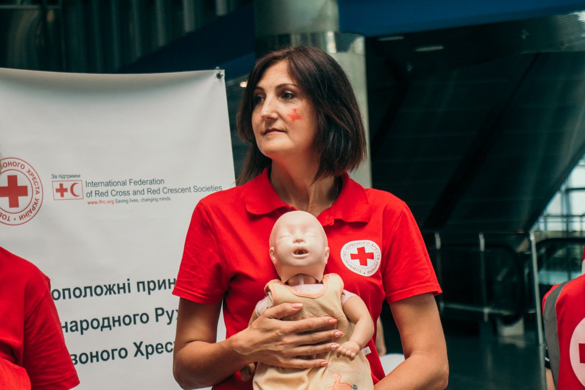 Медики информировали посетителей вокзала о симптомах и методах предупреждения кори