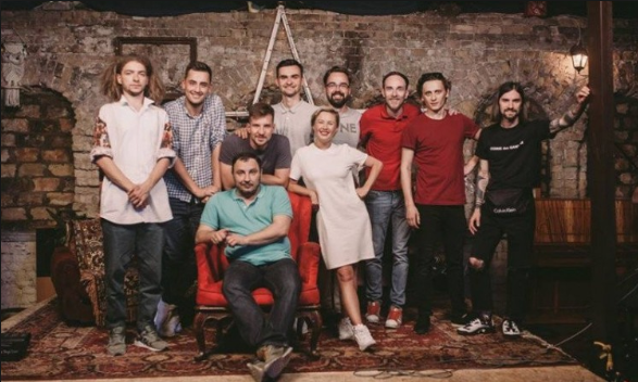 The Stand Up дарит возможность посмеяться и расслабиться после напряженного трудового дня The Stand Up дарит возможность посмеяться и расслабиться после напряженного трудового дня