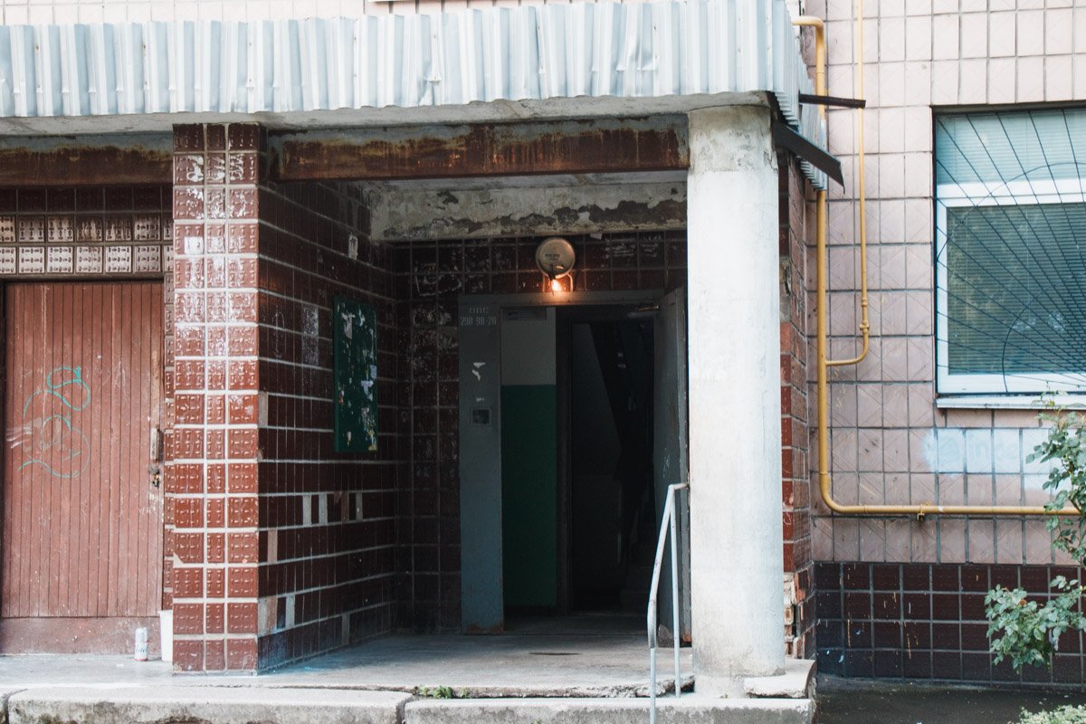 В одной из квартир жилого дома по адресу улица Полесская, 28 скончался мужчина