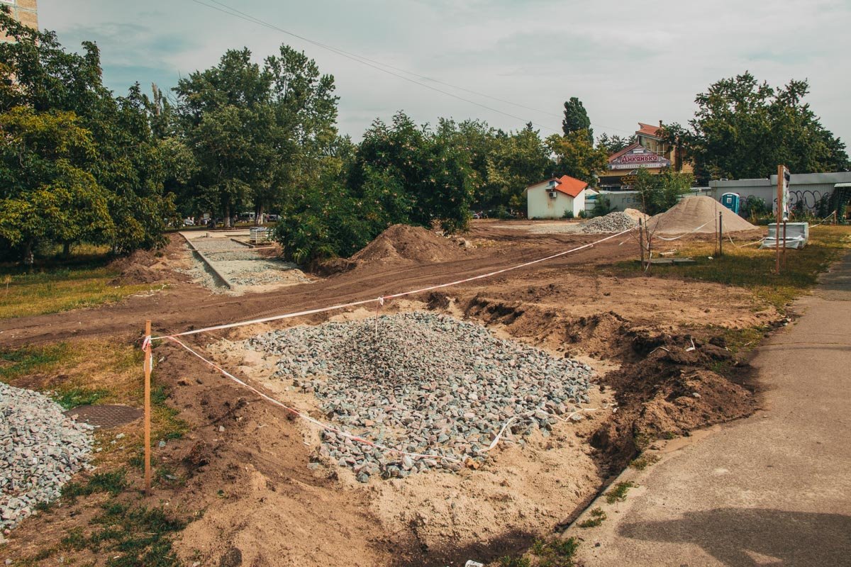 Ремонт сквера в самом разгаре