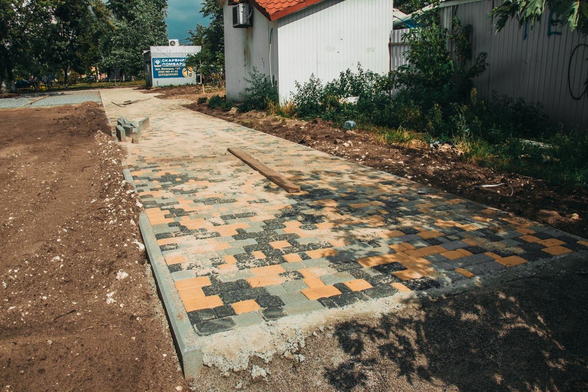Вот такие дорожки скоро появятся в сквере