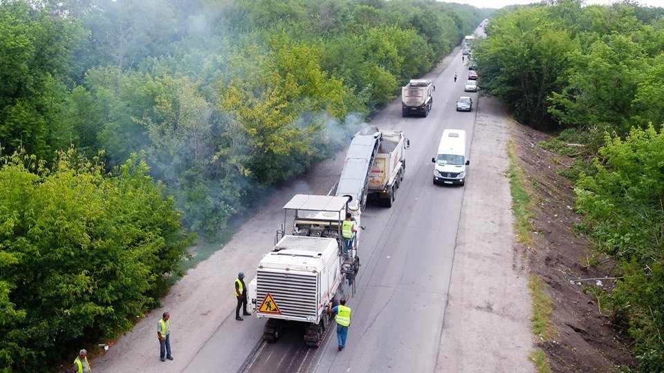 Работы ведуться без остановок и днем, и ночью