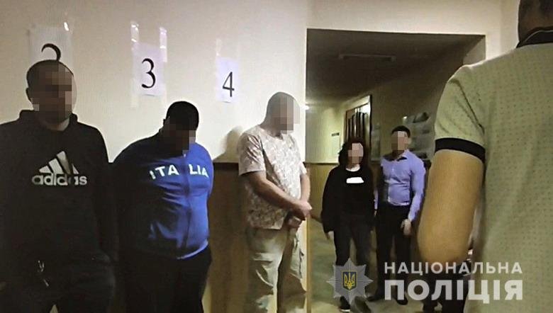 В Киеве задержали таксиста, который изнасиловал и ограбил девушку