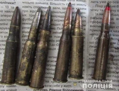 В ходе обыска у мужчины нашли целый арсенал