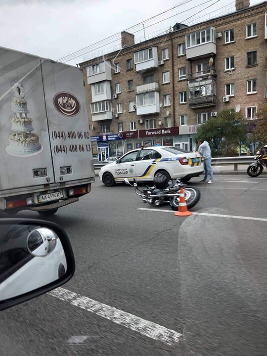 Артист скончался в операционной после столкновения с авто на мотоцикле 