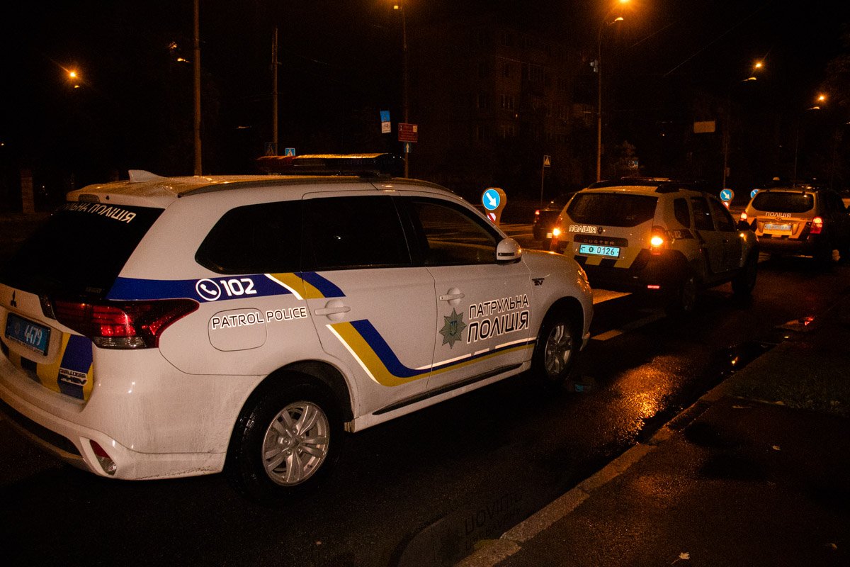 Правоохранители оперативно прибыли на место инцидента и задержали стрелка Правоохранители оперативно прибыли на место инцидента и задержали стрелка