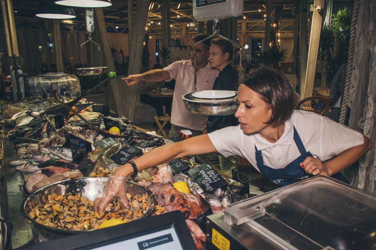 Свежие морепродукты - фишка этого заведения Свежие морепродукты - фишка этого заведения