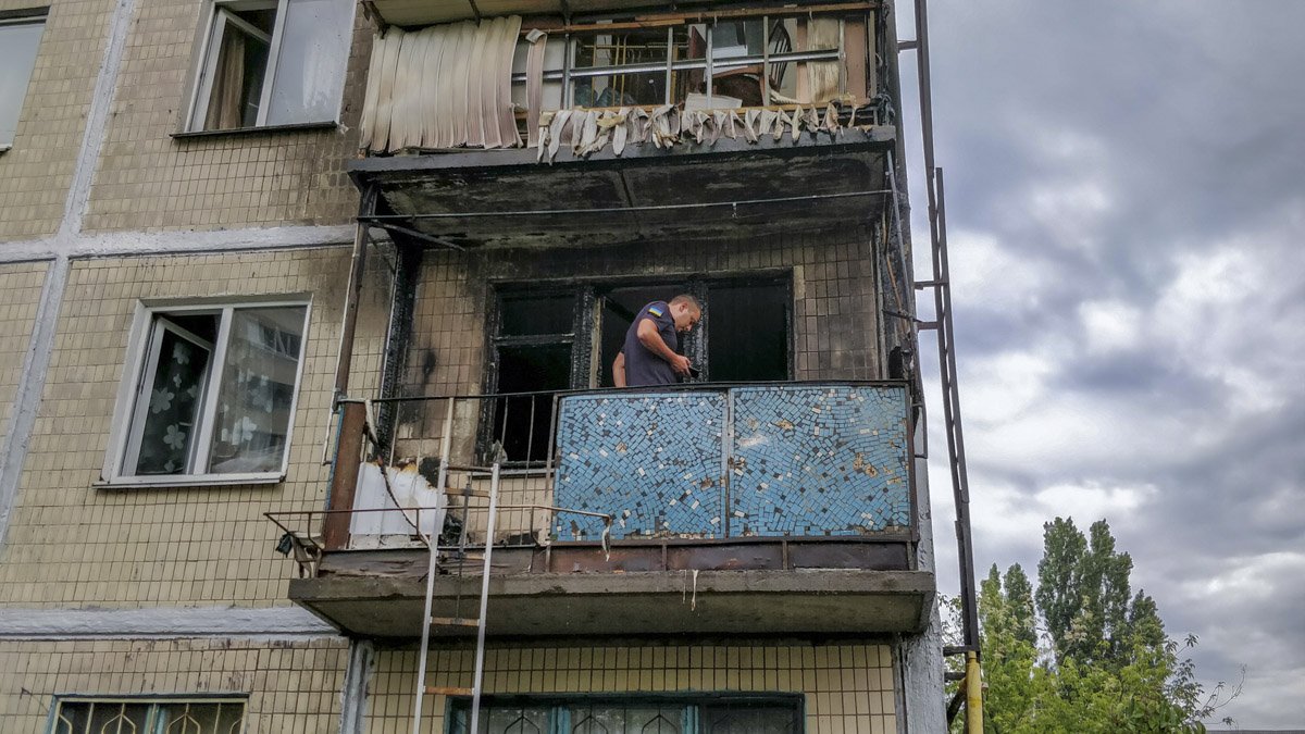 Горела квартира на втором этаже девятиэтажного дома