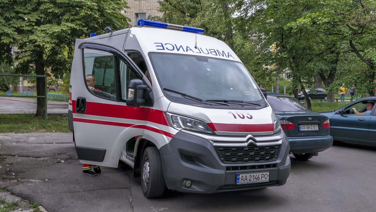 Огонь уничтожил балкон и частично повредил квартиру