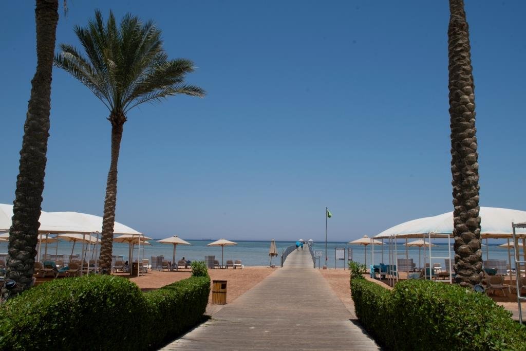 Самый длинный понтон - чтобы вполне увидеть красоту египетских рифов Самый длинный понтон - чтобы вполне увидеть красоту египетских рифов