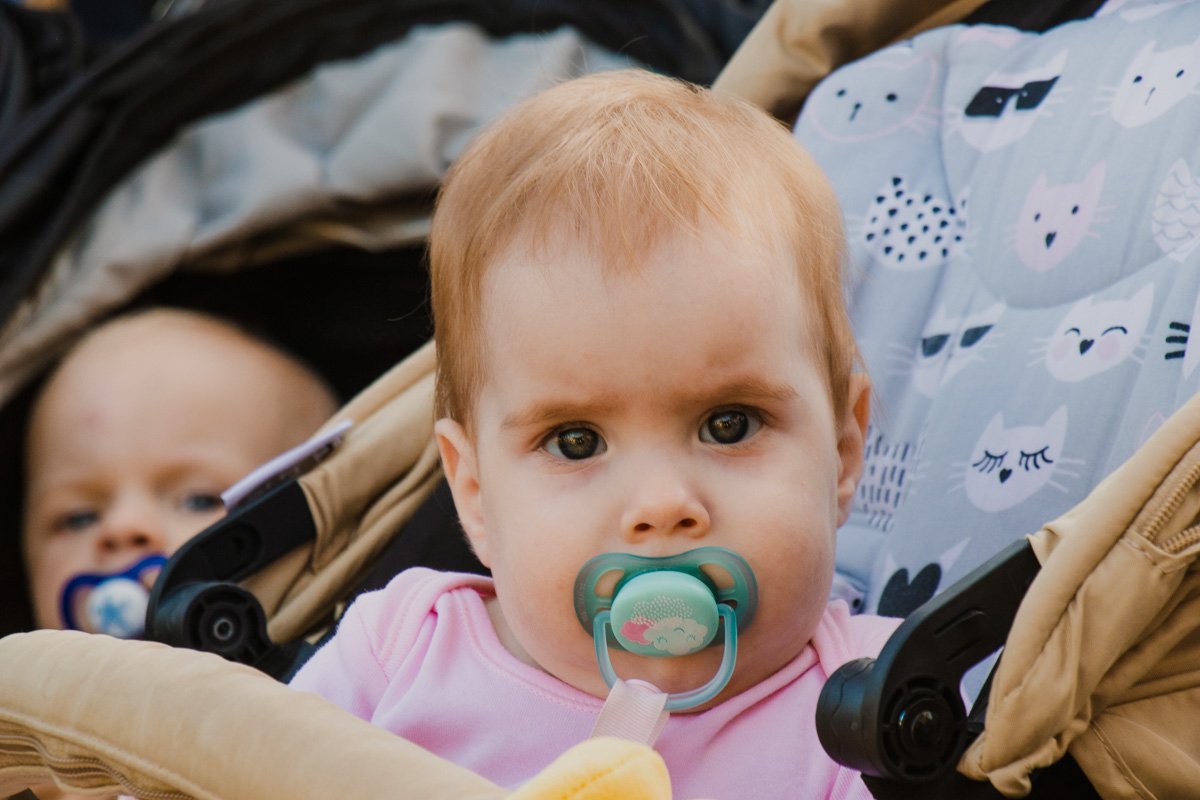 Такой маленький, но такой серьезный человек Такой маленький, но такой серьезный человек