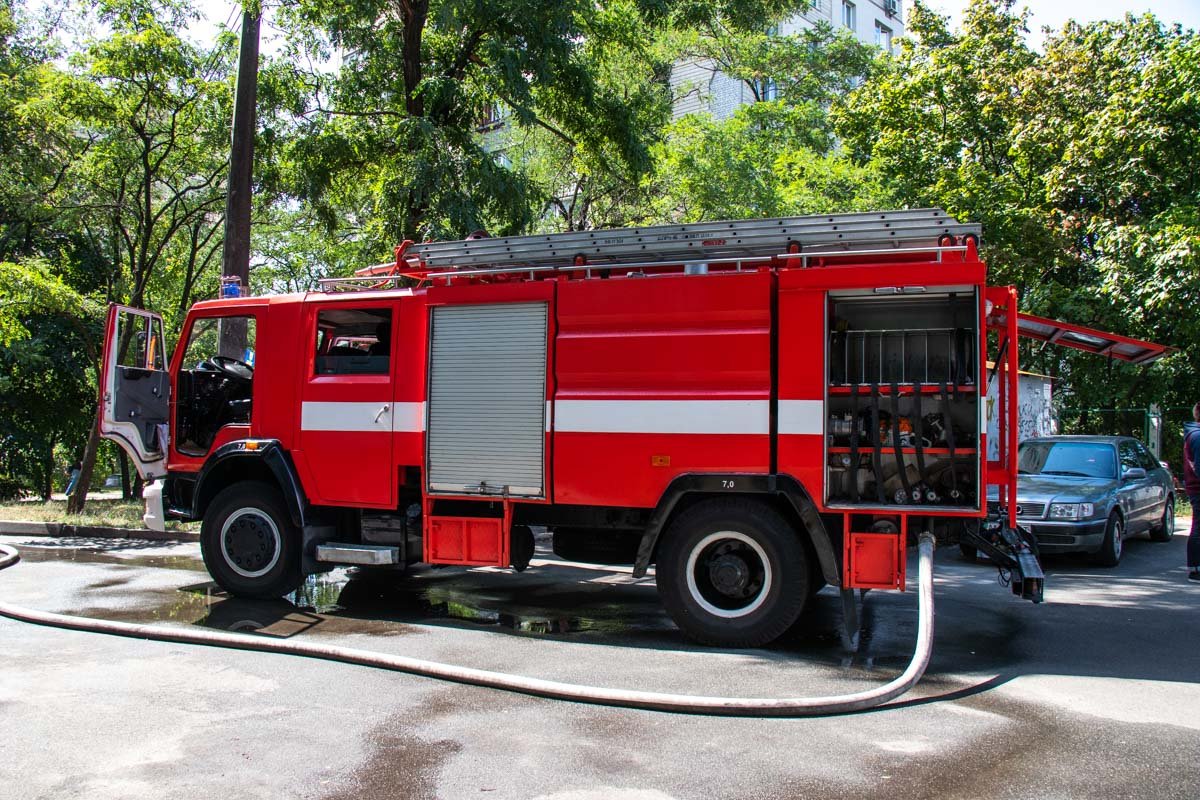 Квартира горела, но спасатели оперативно ликвидировали возгорание