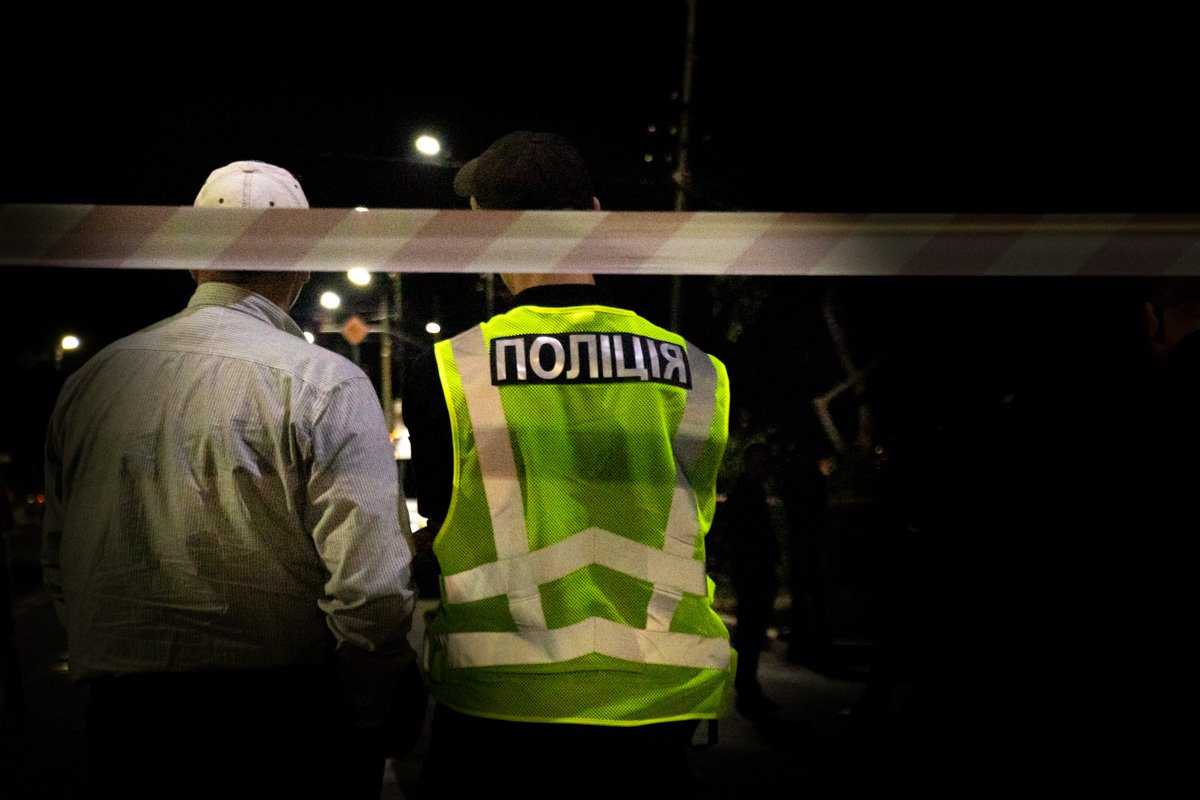 На месте работала следственно-оперативная группа, патрульные, спасатели и медики