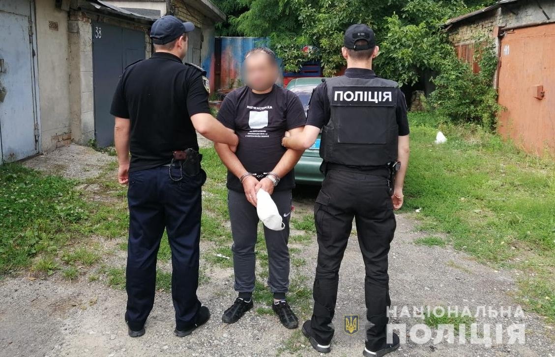 Таксист удерживал мужчину в подвале гаража 7 часов Таксист удерживал мужчину в подвале гаража 7 часов