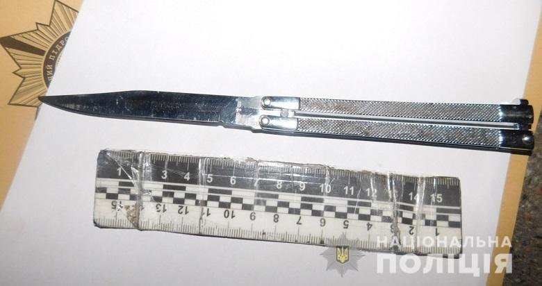 Мужчина порезал покупателя из-за распития пива в магазине 