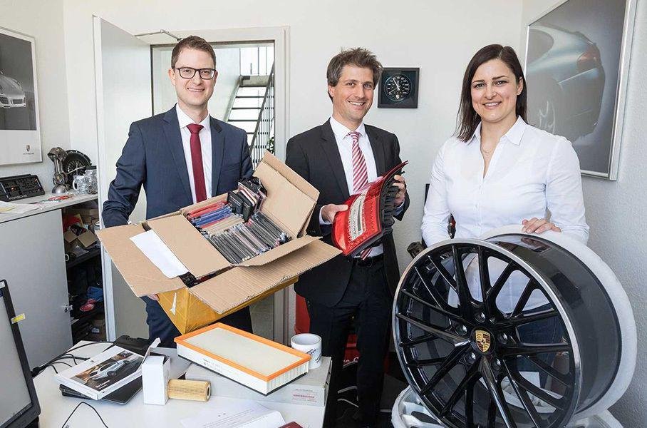 В Porsche даже есть отдел, который занимается ликвидацией поддельных запчастей и фабрик, которые их производят В Porsche даже есть отдел, который занимается ликвидацией поддельных запчастей и фабрик, которые их производят