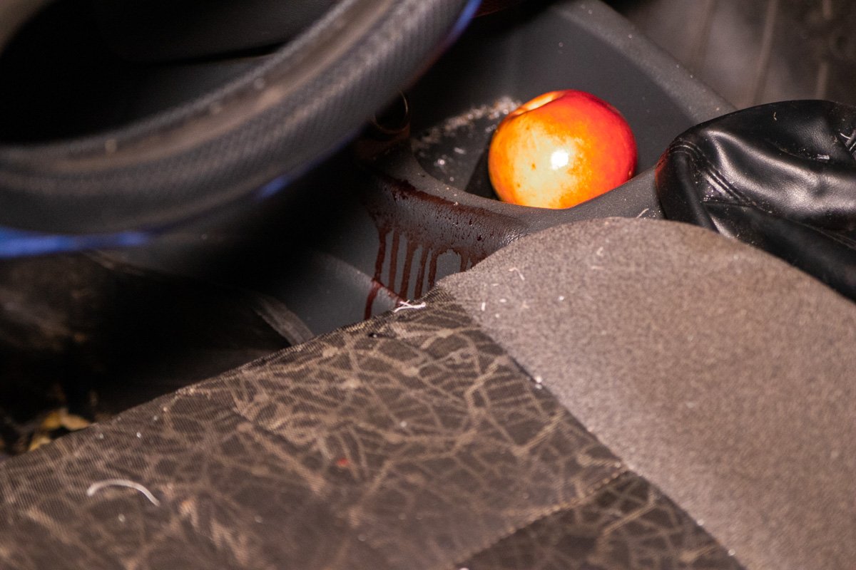 Водитель Lanos не был пристегнут и сильно ударился грудью об руль, а головой о лобовое стекло