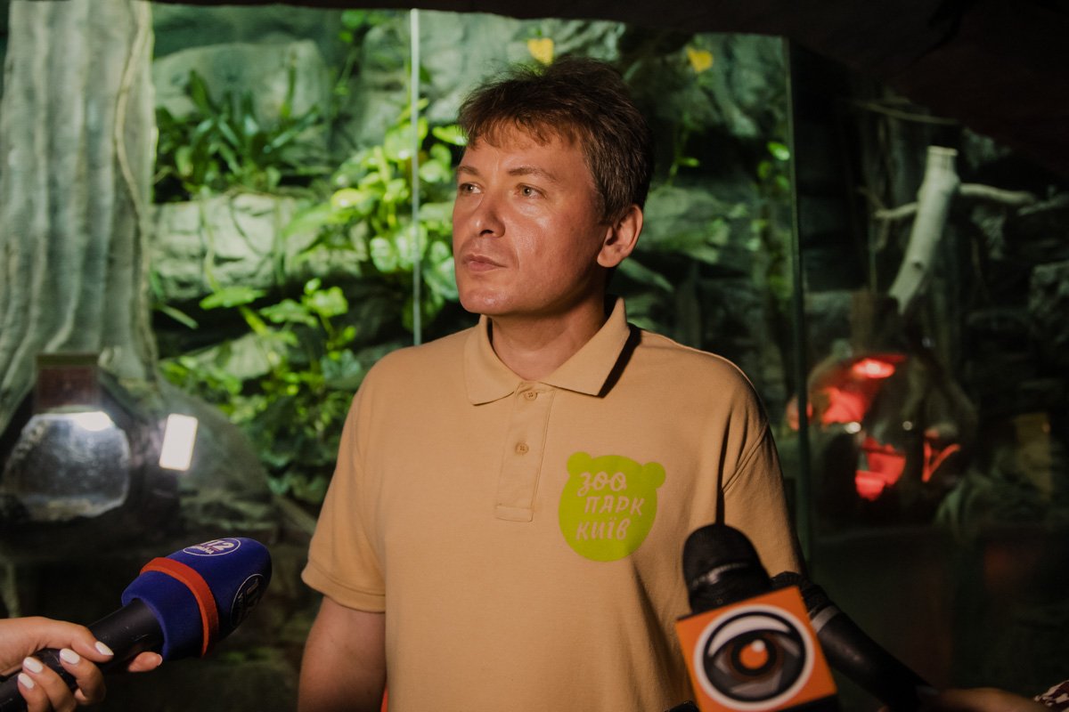 Заместитель директора Сергей Харьков подтвердил - Тони настоящий любитель женщин Заместитель директора Сергей Харьков подтвердил - Тони настоящий любитель женщин