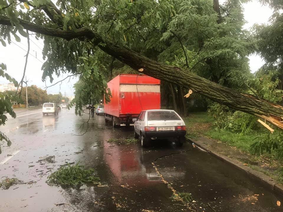 На столицу вновь обрушилась непогода