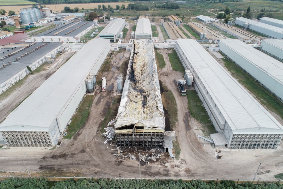 Скорее всего, этот цех постигнет судьба предыдущего, и его также снесут Скорее всего, этот цех постигнет судьба предыдущего, и его также снесут