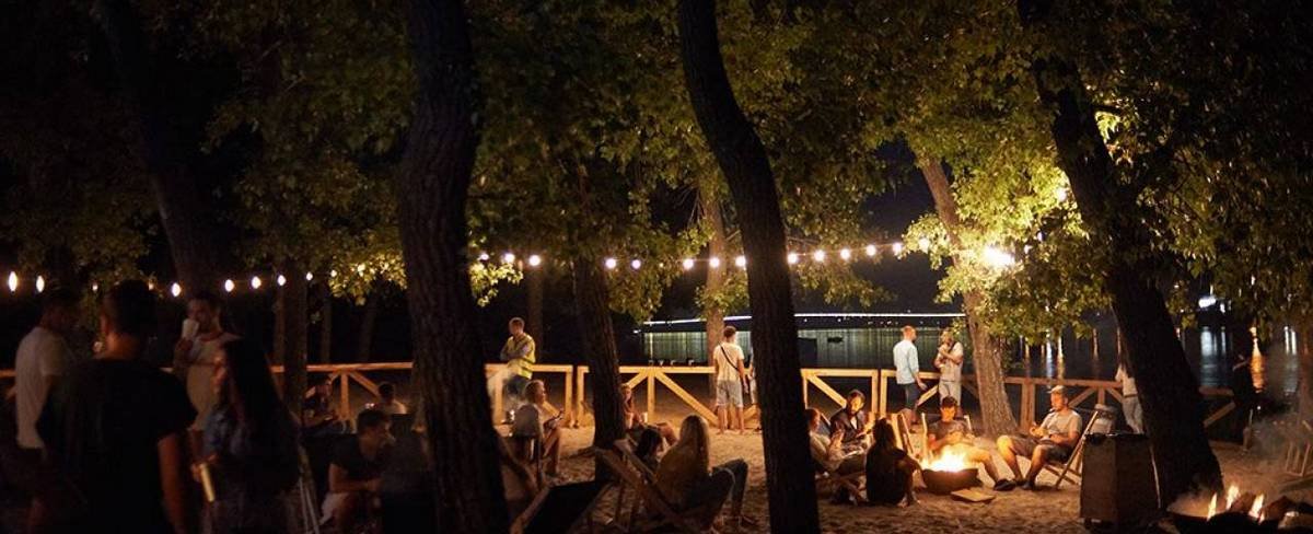 В пятницу на ЮБК будут танцевать под электронную музыку В пятницу на ЮБК будут танцевать под электронную музыку