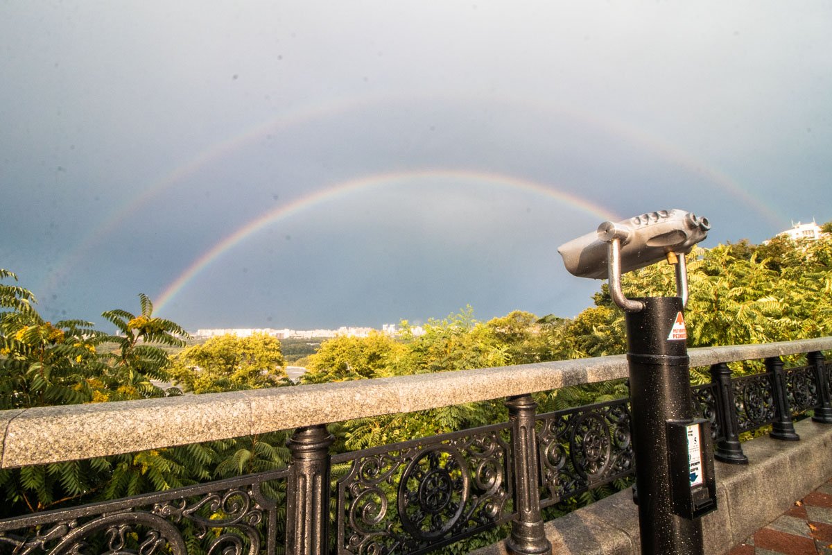 Над Киевом взошло сразу две радуги Над Киевом взошло сразу две радуги