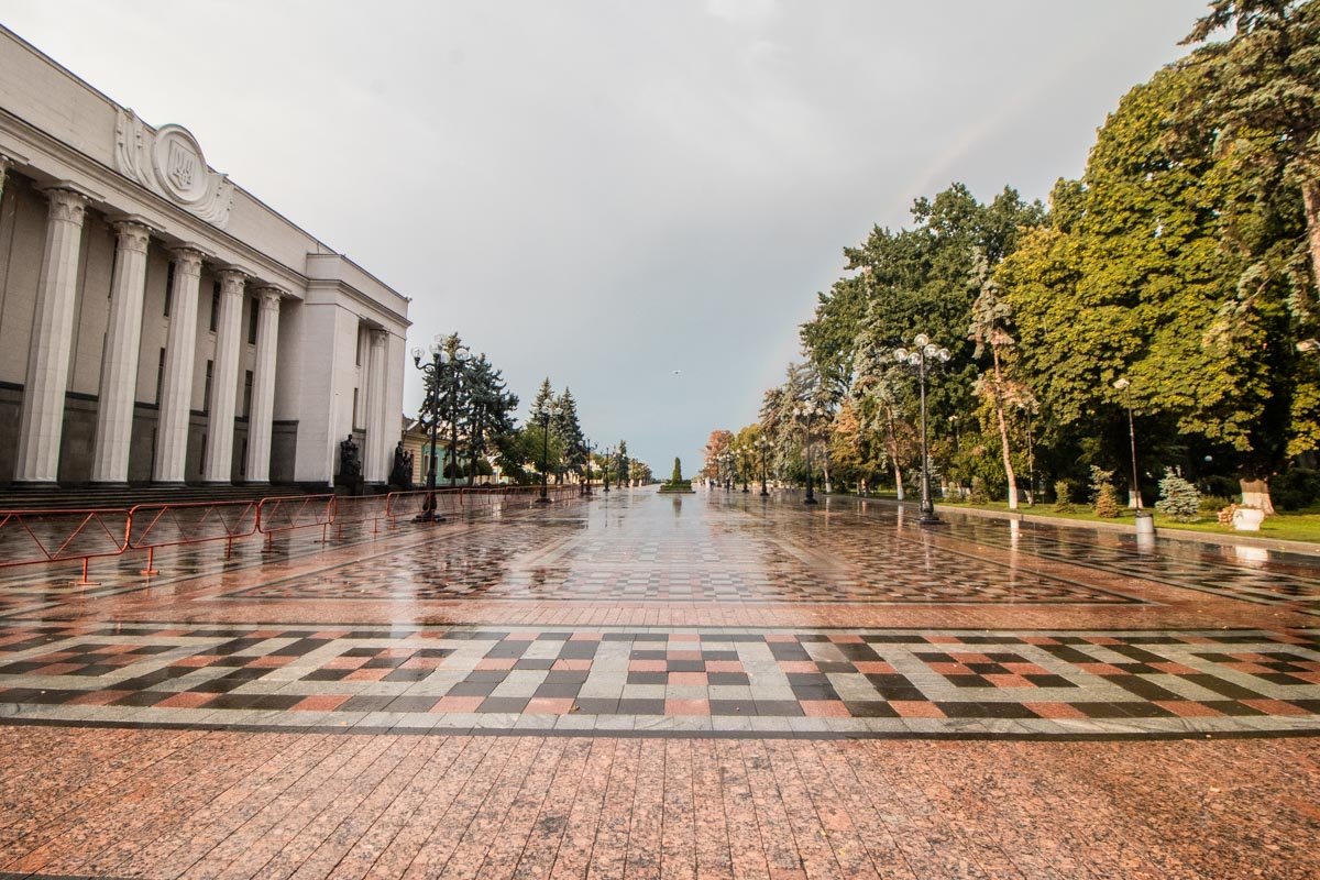 Здесь проходила инаугурация Зеленского. Все таки это место смотрится лучше без толпы журналистов и сотен камер Здесь проходила инаугурация Зеленского. Все таки это место смотрится лучше без толпы журналистов и сотен камер