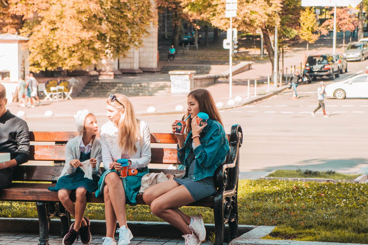 Два стакана кофе, потому что может себе позволить! Два стакана кофе, потому что может себе позволить!