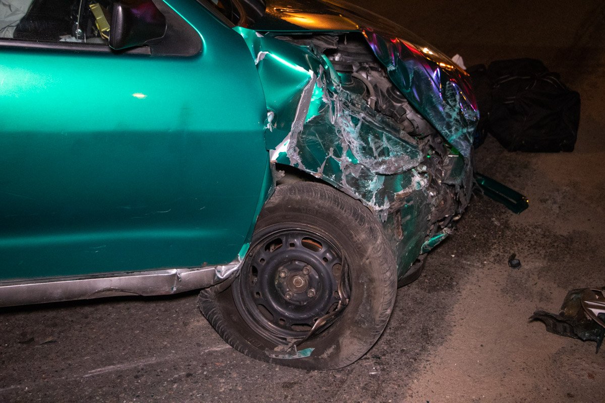 Мужчина, который был за рулем Seat получил травму головы