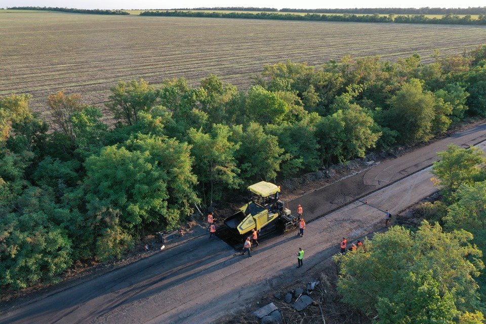 Трасса разбита на 4 участка, на всех параллельно ведутся работы