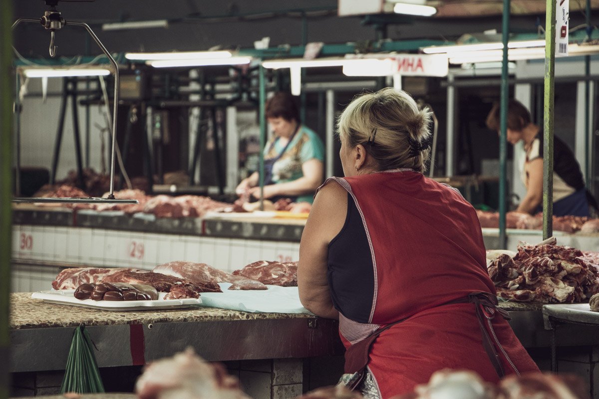 И если проблемы с парковкой и общую обшарпанность можно простить, то отсутствие холодильников - это уже слишком И если проблемы с парковкой и общую обшарпанность можно простить, то отсутствие холодильников - это уже слишком