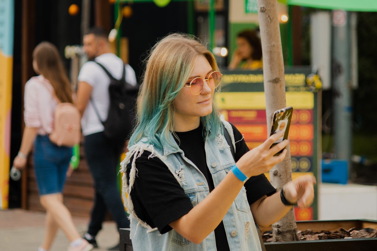 К тому же список активностей в воскресенье был практически тем же, что и в субботу, а это значило, что гости точно знали, на что нужно идти