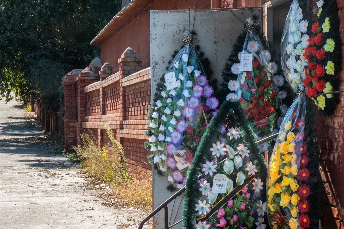 В столице за 22 миллиона планируют отремонтировать забор Байкового кладбища