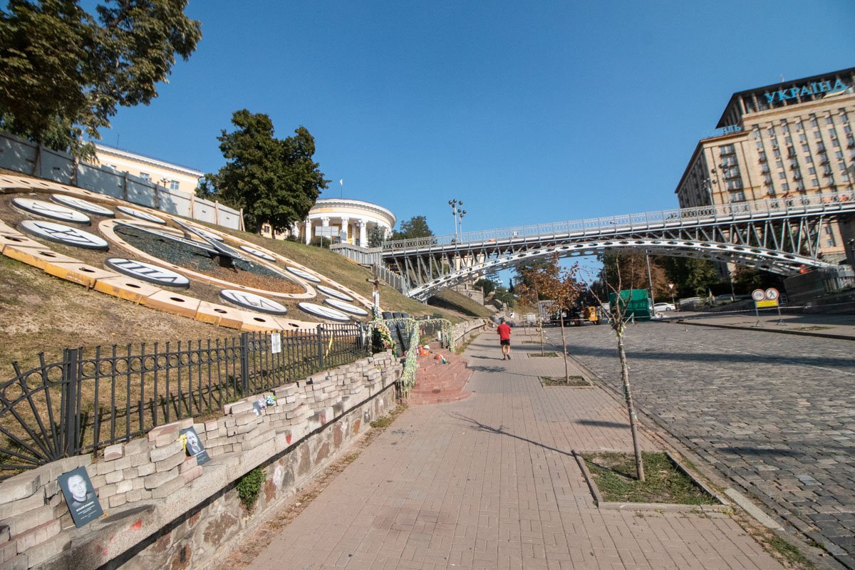 Куда перенесут - пока неизвестно, но находится они будут на территории Шевченковского района Куда перенесут - пока неизвестно, но находится они будут на территории Шевченковского района