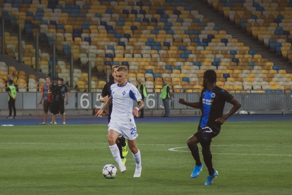 Буяльский активно действовал в центре поля