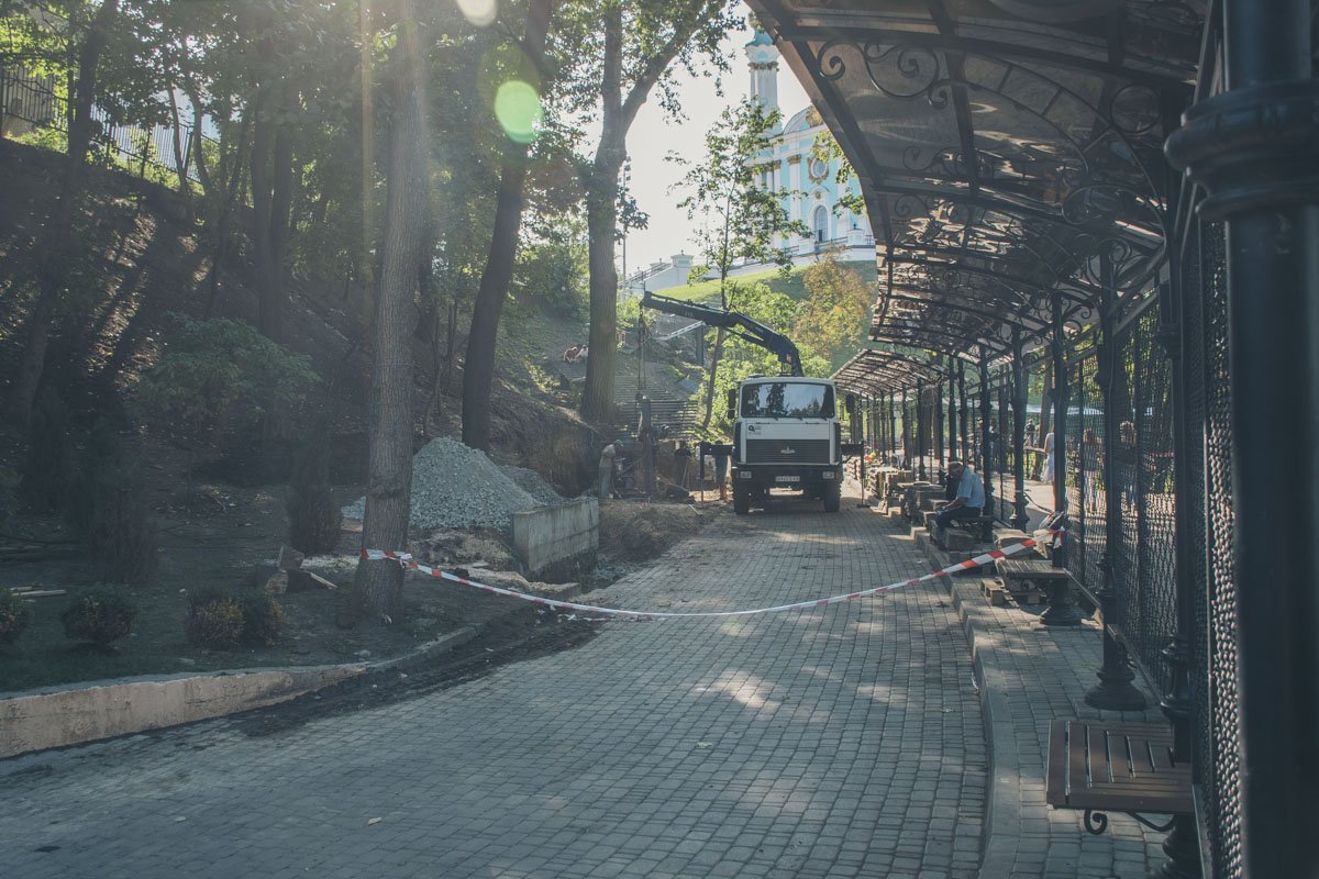 Скоро здесь все засияет чистотой и новизной