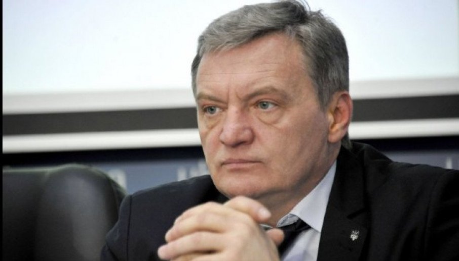 В Киеве задержали Грымчака, Михайличенко стал тренером "Динамо", а под Москвой аварийно сел самолет в Крым: ТОП новостей дня 4