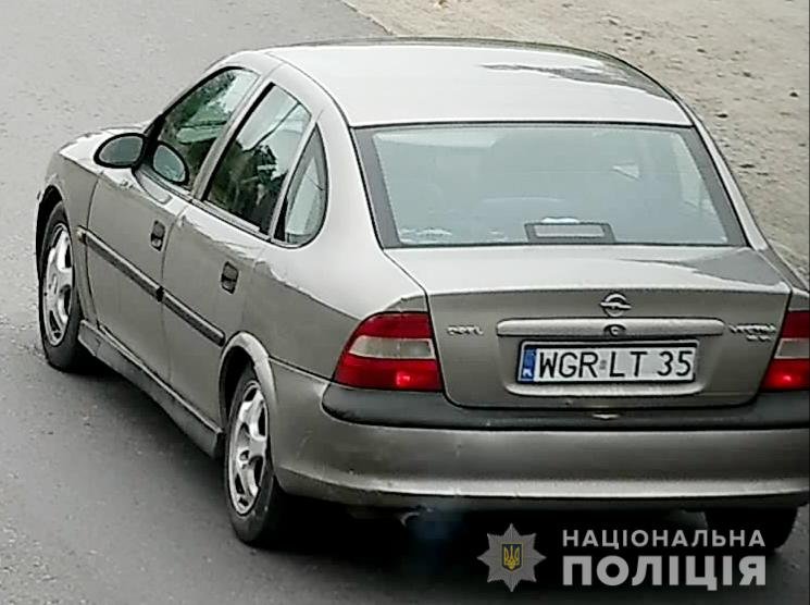 Двое неизвестных скрылись на сером Opel сразу после нападения 